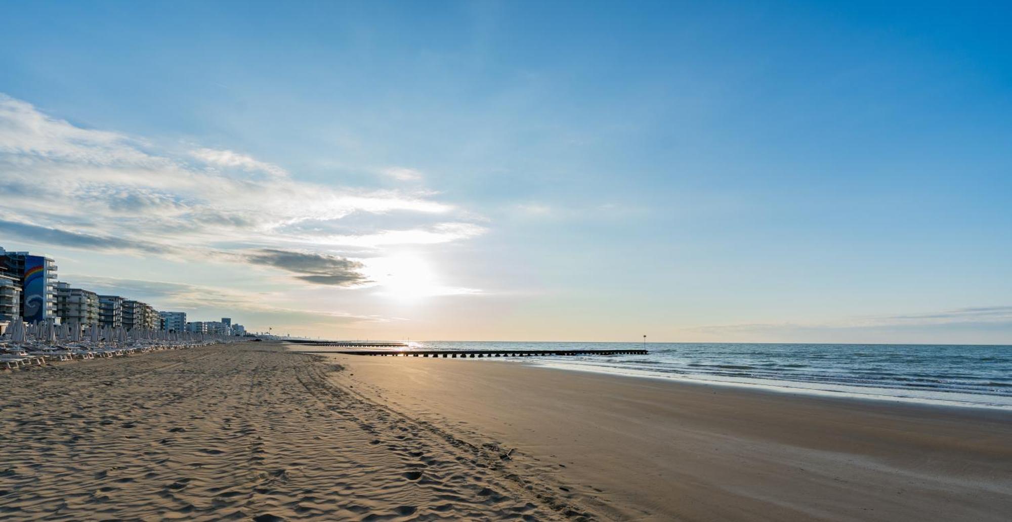 Hotel Victoria Frontemare Lido di Jesolo Esterno foto