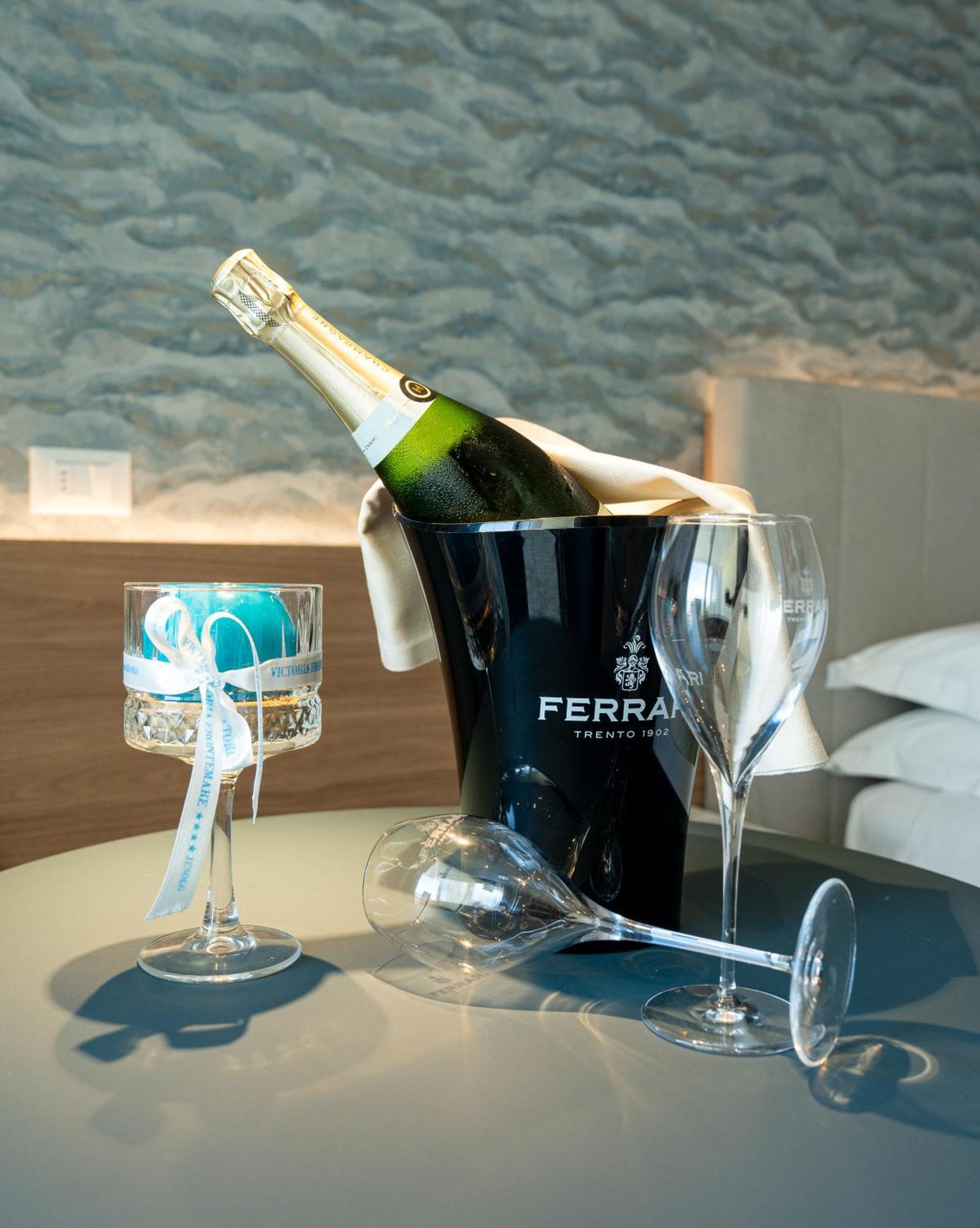 Hotel Victoria Frontemare Lido di Jesolo Esterno foto