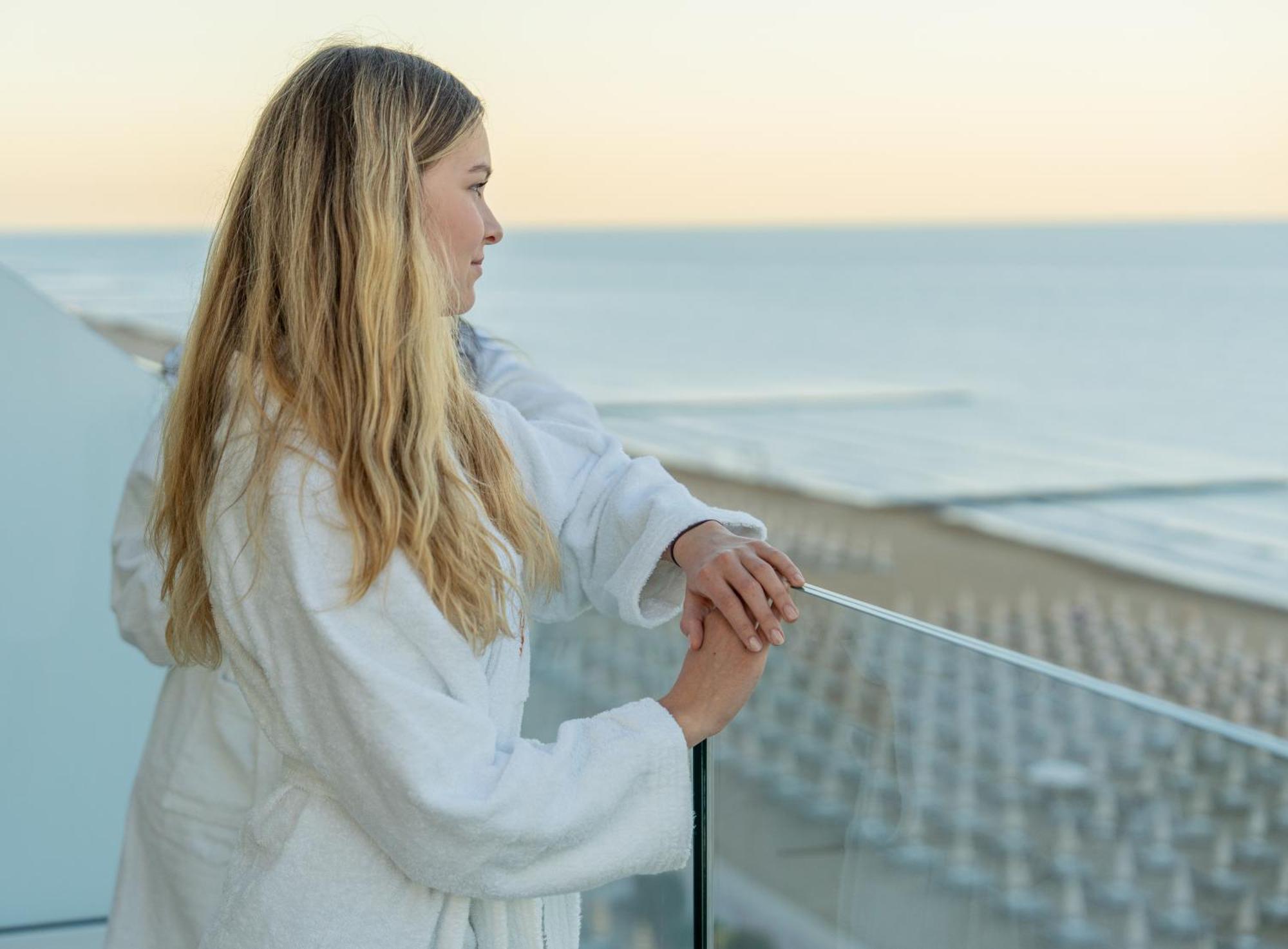 Hotel Victoria Frontemare Lido di Jesolo Esterno foto