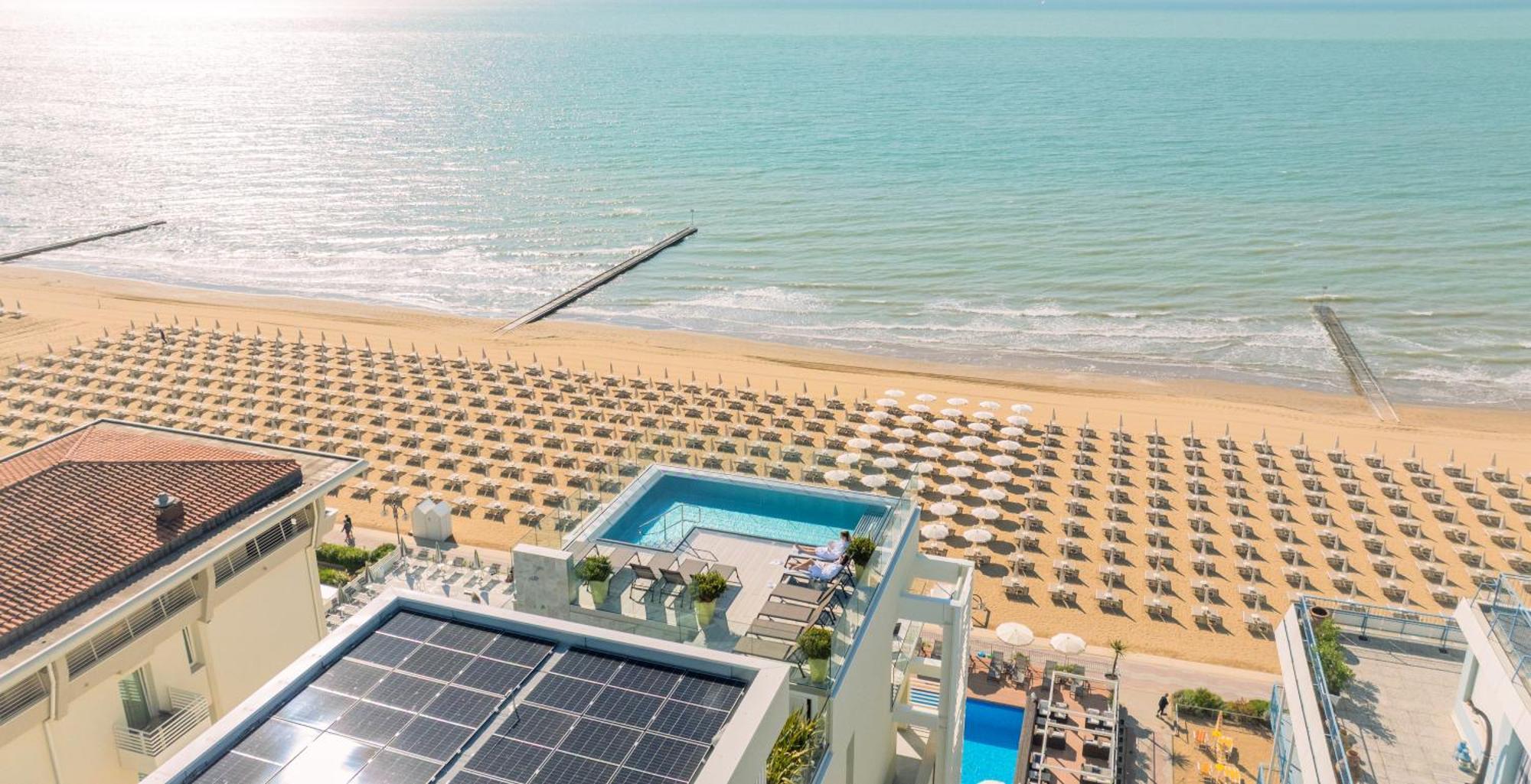 Hotel Victoria Frontemare Lido di Jesolo Esterno foto